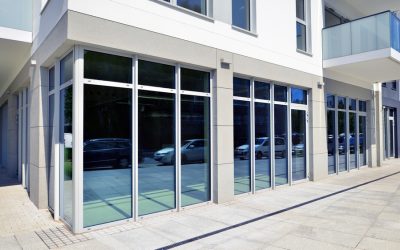 Glass Repair vs. Replacement: When to Choose Each Option 